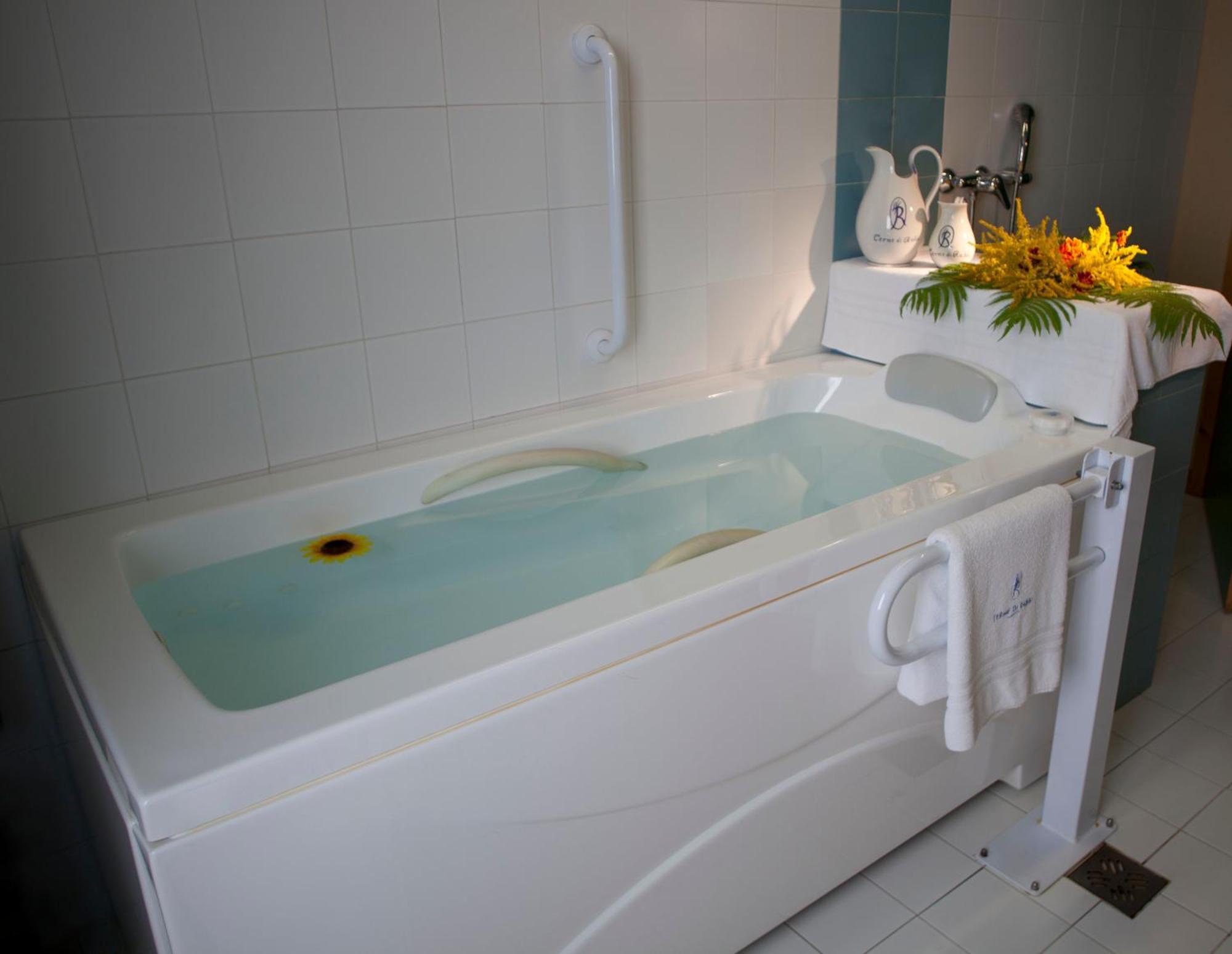 Hotel Terme Di Rabbi Bagni di Rabbi Esterno foto